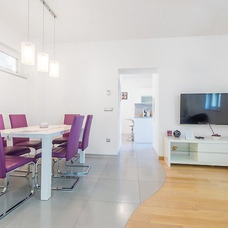 Fine Apartment Janeza Pavla ลูบลิยานา ภายนอก รูปภาพ