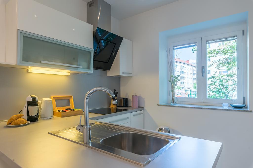 Fine Apartment Janeza Pavla ลูบลิยานา ภายนอก รูปภาพ