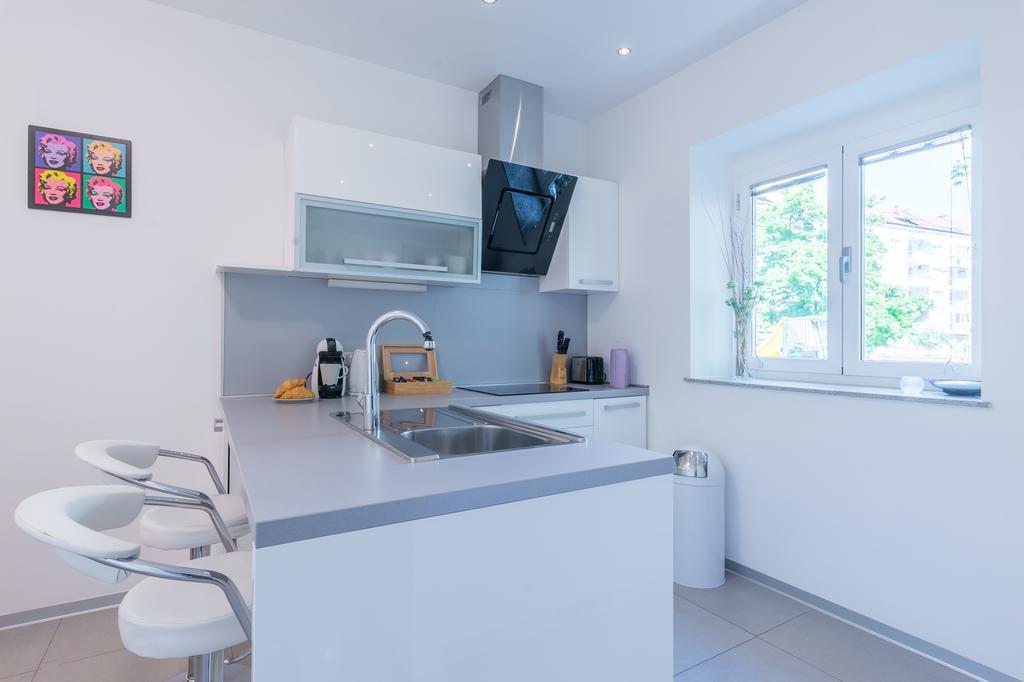 Fine Apartment Janeza Pavla ลูบลิยานา ภายนอก รูปภาพ