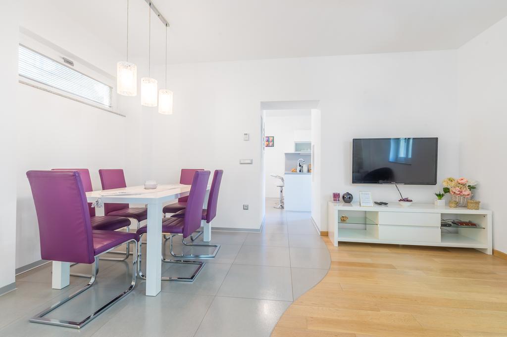Fine Apartment Janeza Pavla ลูบลิยานา ภายนอก รูปภาพ